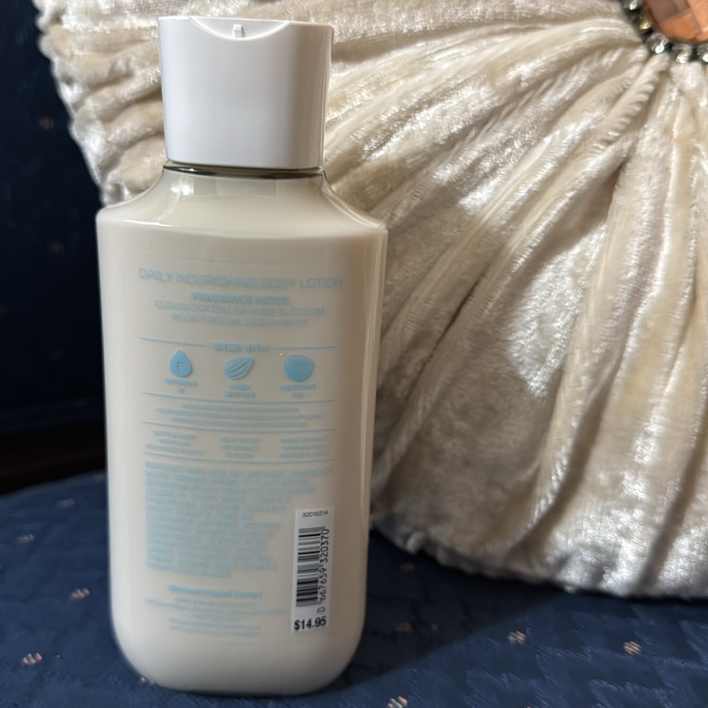 BATH & BODY WORKS SET. . . SEA ISLAND SHORE SCENT - Picture 6 of 6